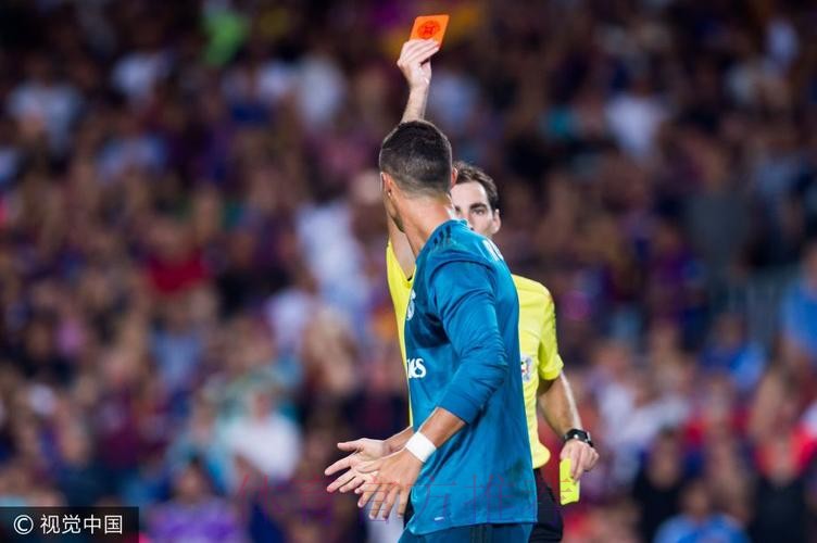 维尼修斯:C罗是皇马的传奇 马德里将永远欢迎他 维尼修斯:C罗是皇马的传奇 马德里将永远欢迎他